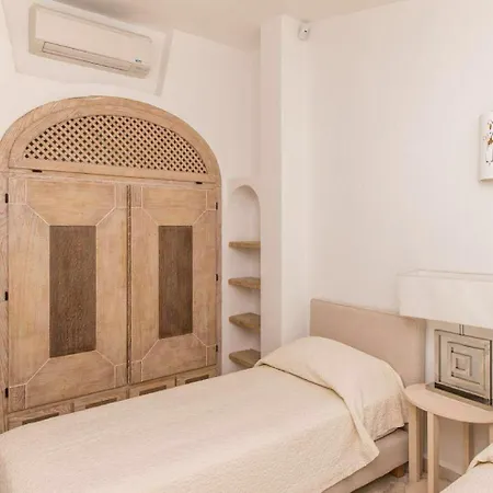 Luxury In Cala Del Faro Villa